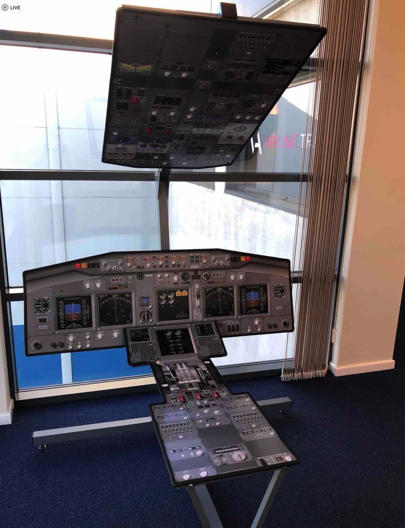 Boeing B737 Cockpit Mockup Trainer 1