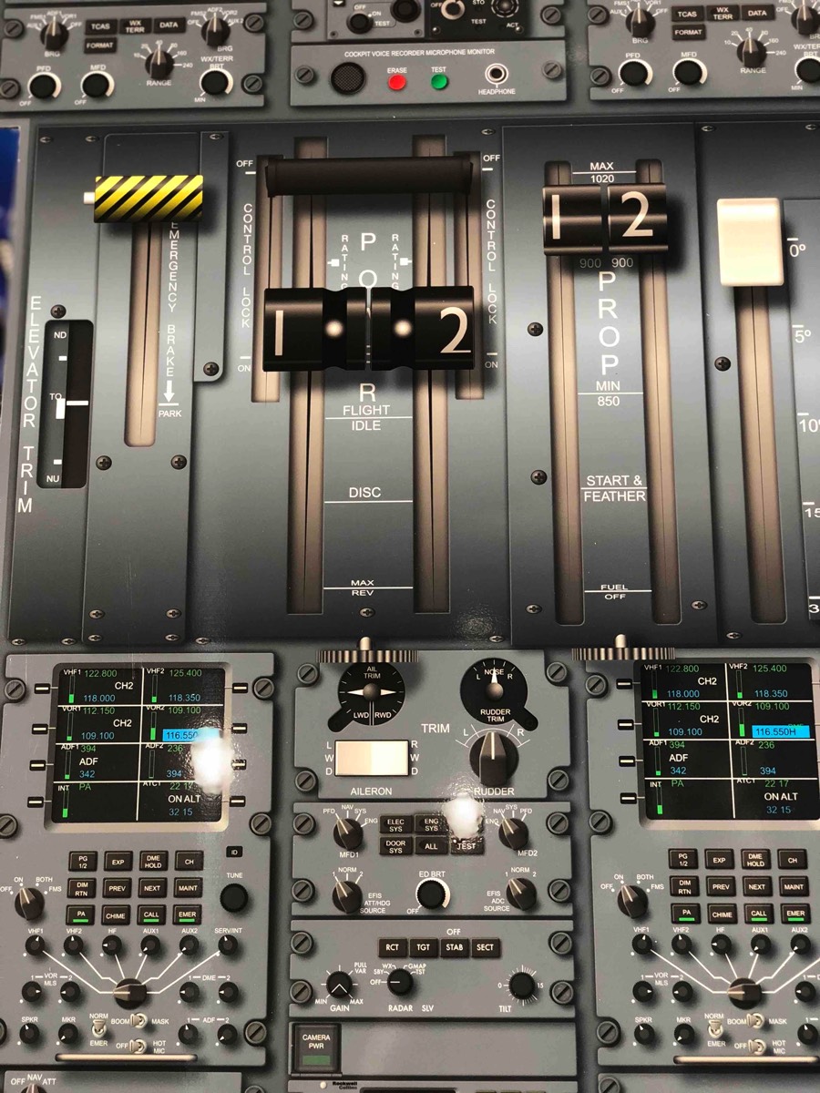 Cockpit Procedures Trainer Q400
